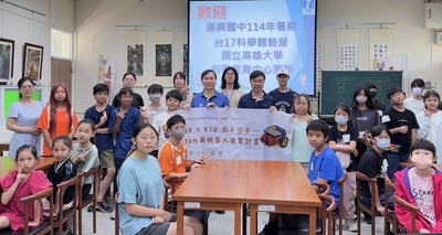 科學教育中心由生命科學系副教授高佑靈帶領師生團隊,日前分別走入彌陀國中與嘉興國中,舉辦「台17科學體驗營」