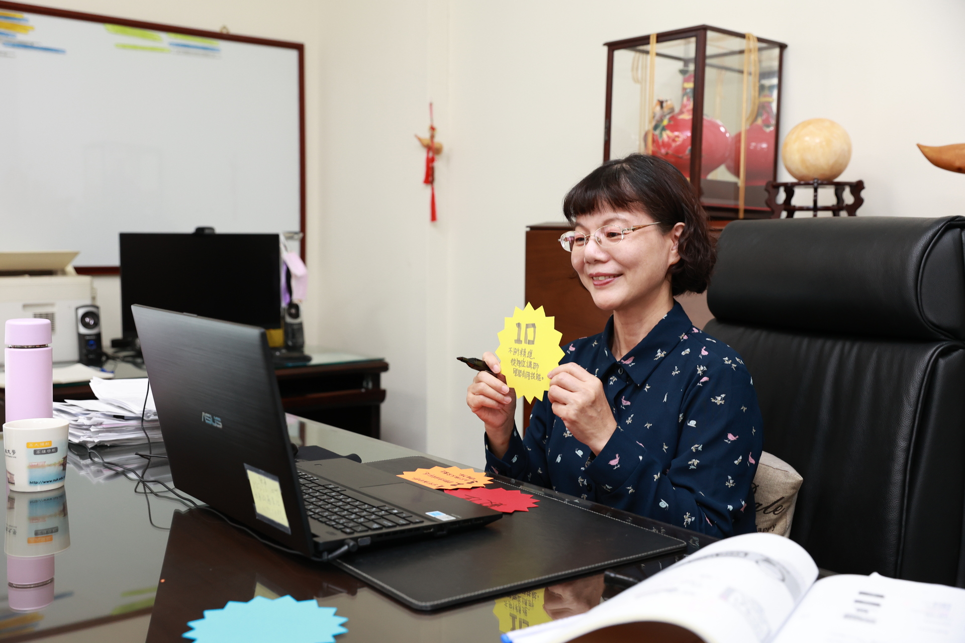 高雄大學校長陳月端與會表達支持與敬意。
