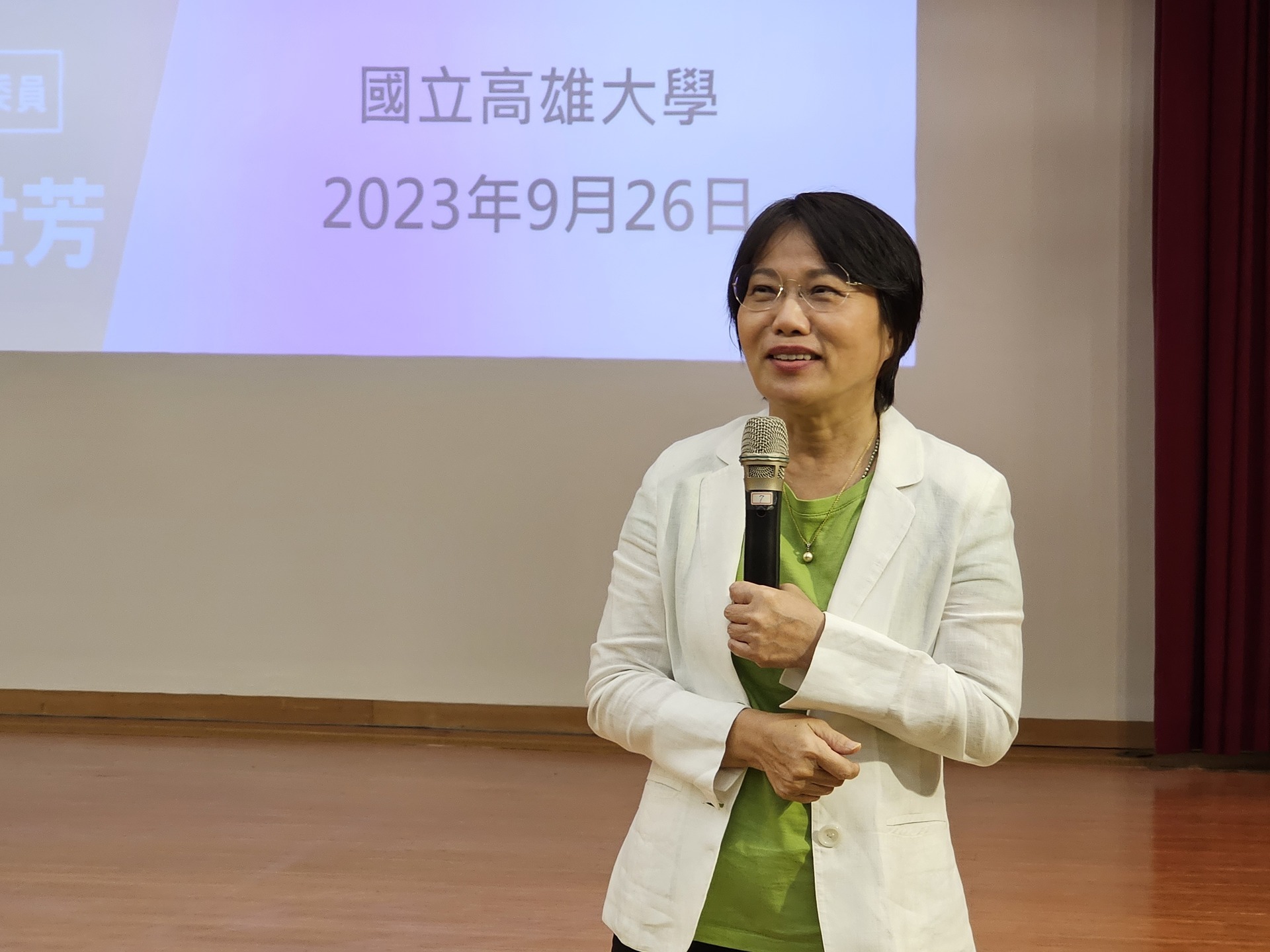 Legislator Shih-Fang Liu Speaking at National University of Kaohsiung (NUK). 002