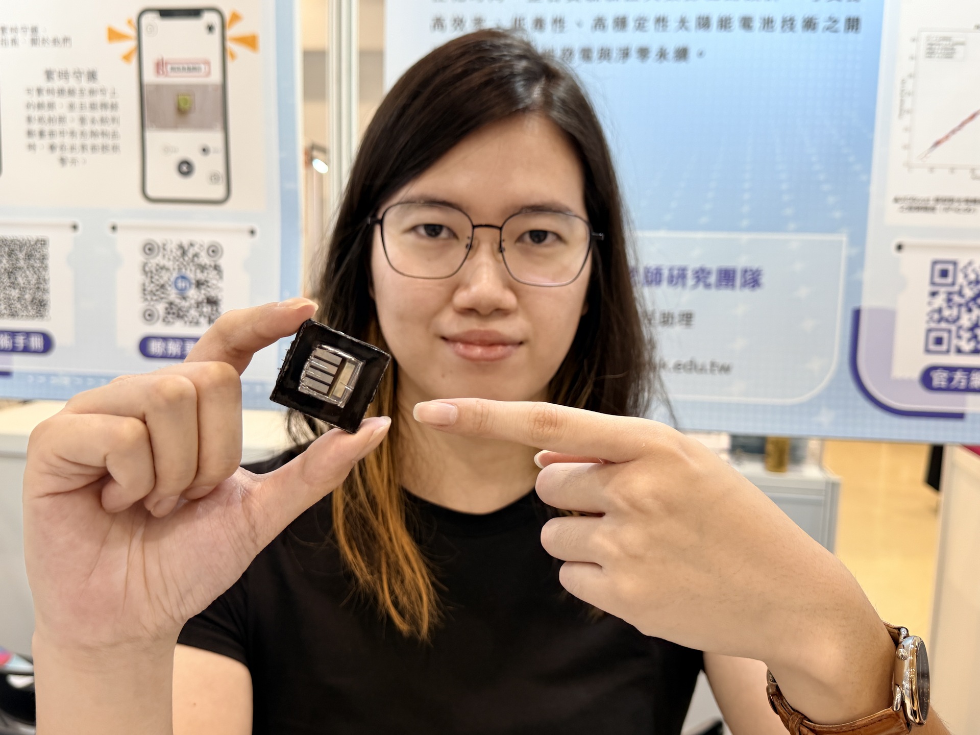 高雄大學於本次2026亞灣新創大南方展出藝創系副教授王政弘、電機系助理教授許瑞允研發成果003