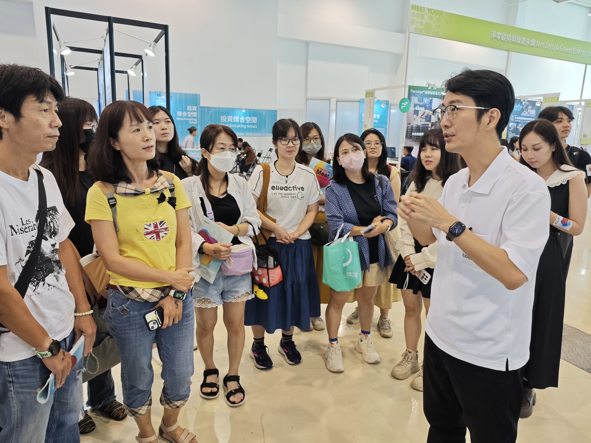 高雄大學於本次2026亞灣新創大南方展出藝創系副教授王政弘、電機系助理教授許瑞允研發成果007