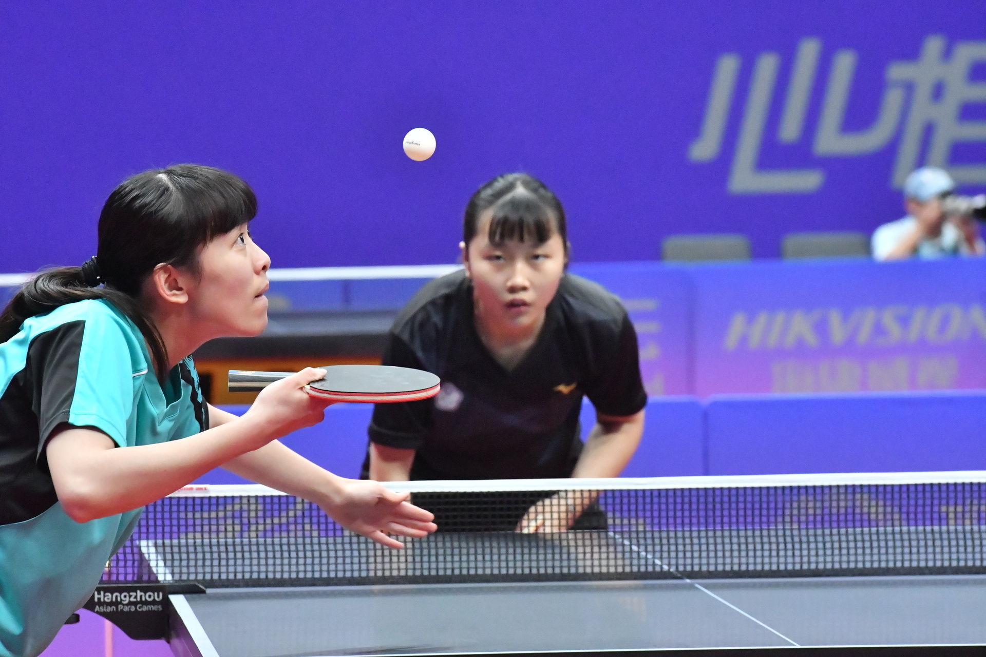 Lin Tzu-Yu and Tian Shiau-wen competed in the "Women's Singles TT10 Class" gold medal match.