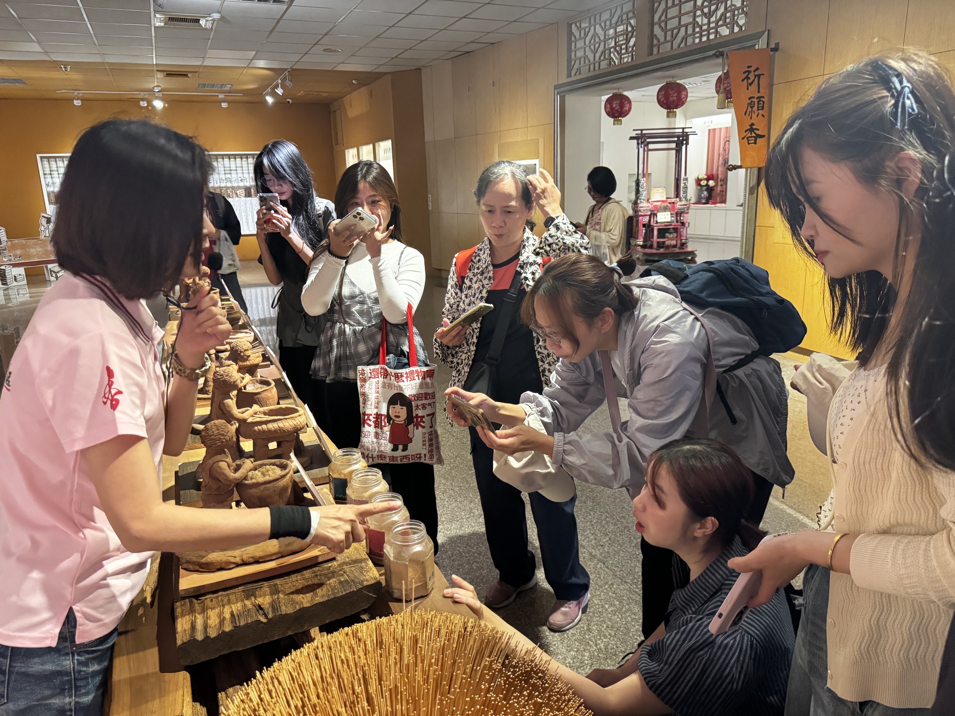 高雄大學師生參與大甲媽祖遶境004