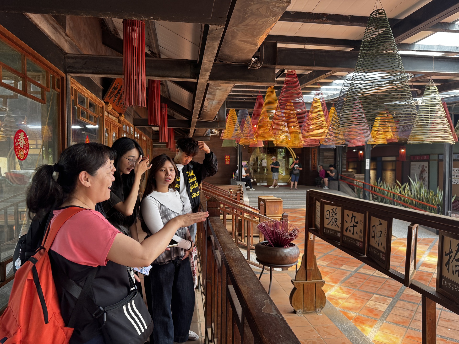 高雄大學師生參與大甲媽祖遶境007