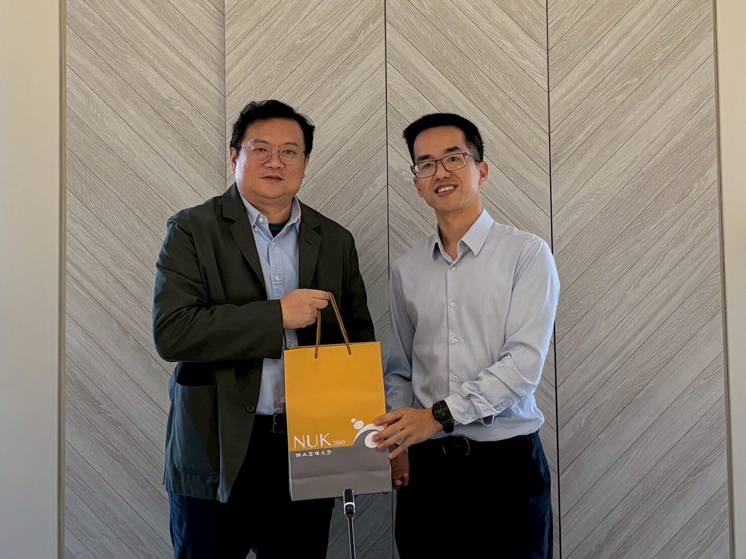 高雄大學連結越南黃梅星星中學  台越學生交流體驗冬至文化  002圖片