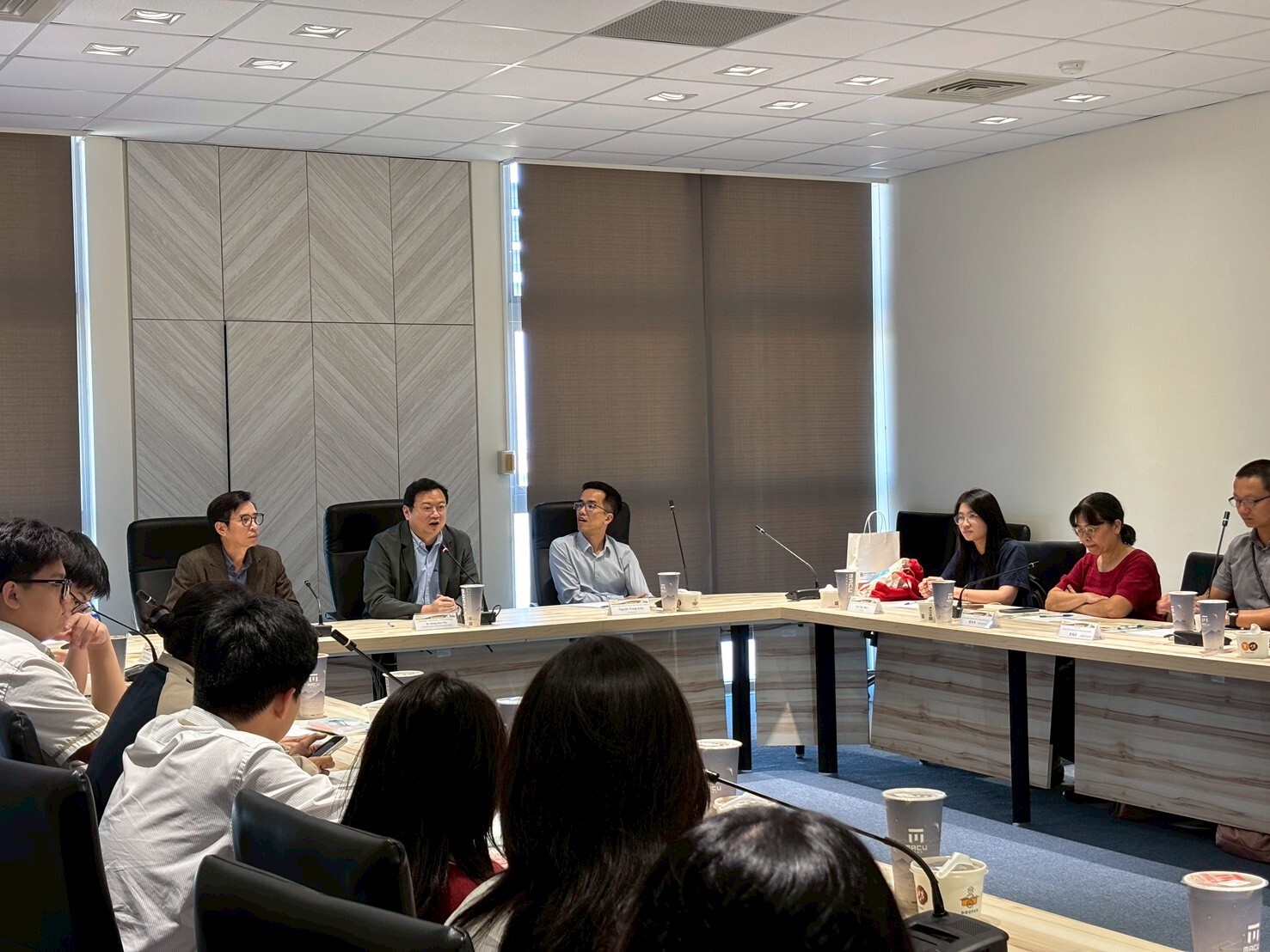 高雄大學連結越南黃梅星星中學  台越學生交流體驗冬至文化  006圖片