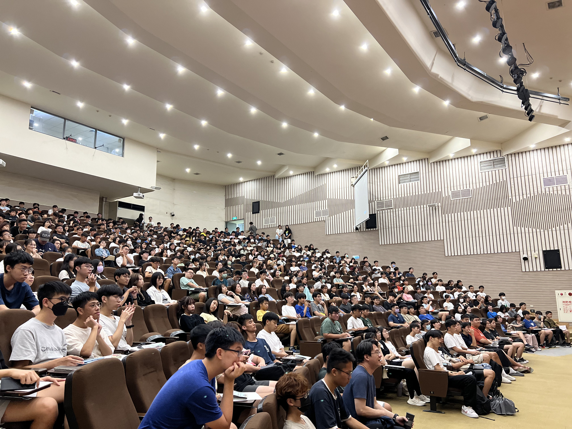 《大學入門》邀請不倦教育志業公司營運長曾培祐演講002