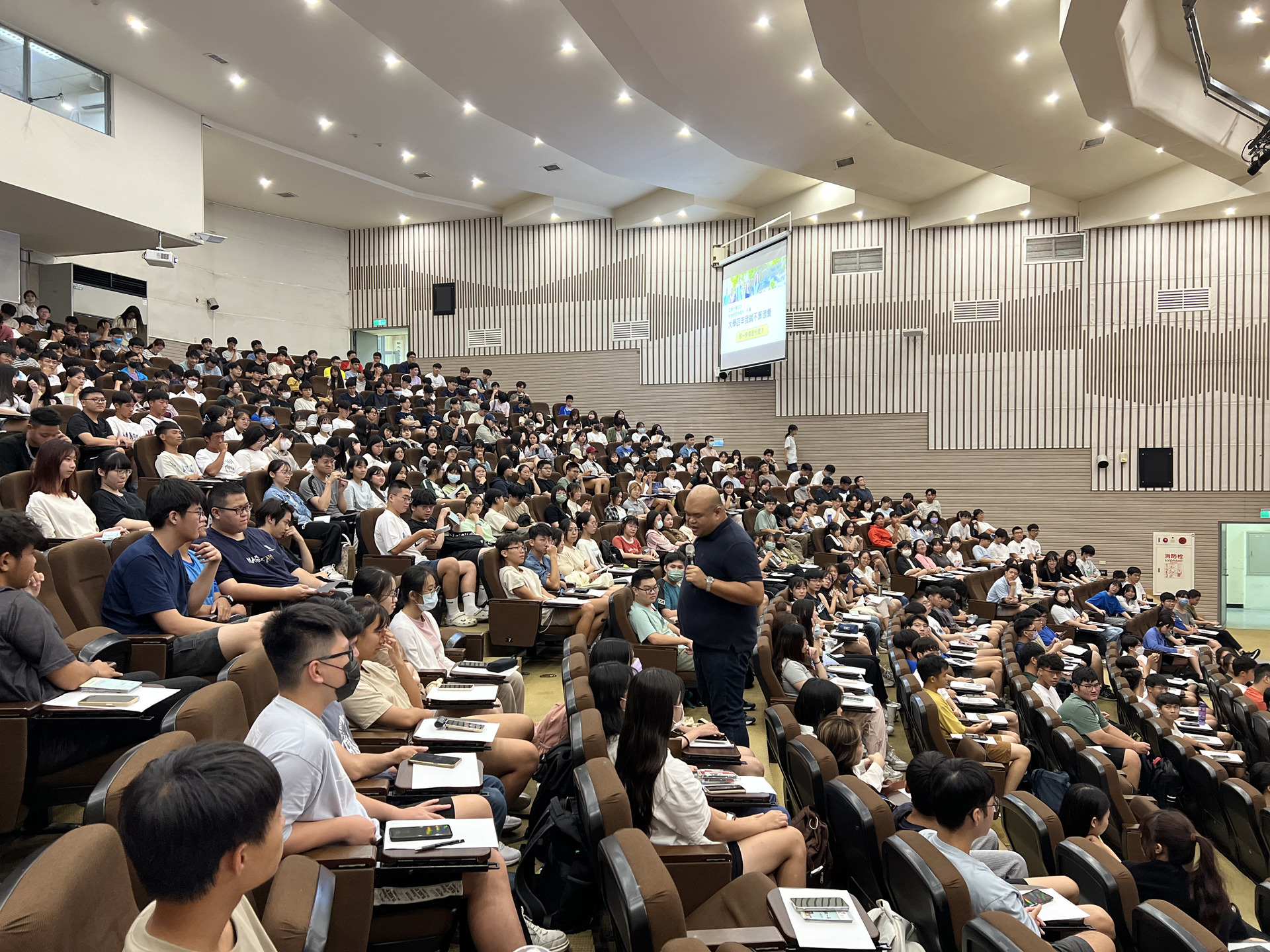《大學入門》邀請不倦教育志業公司營運長曾培祐演講003