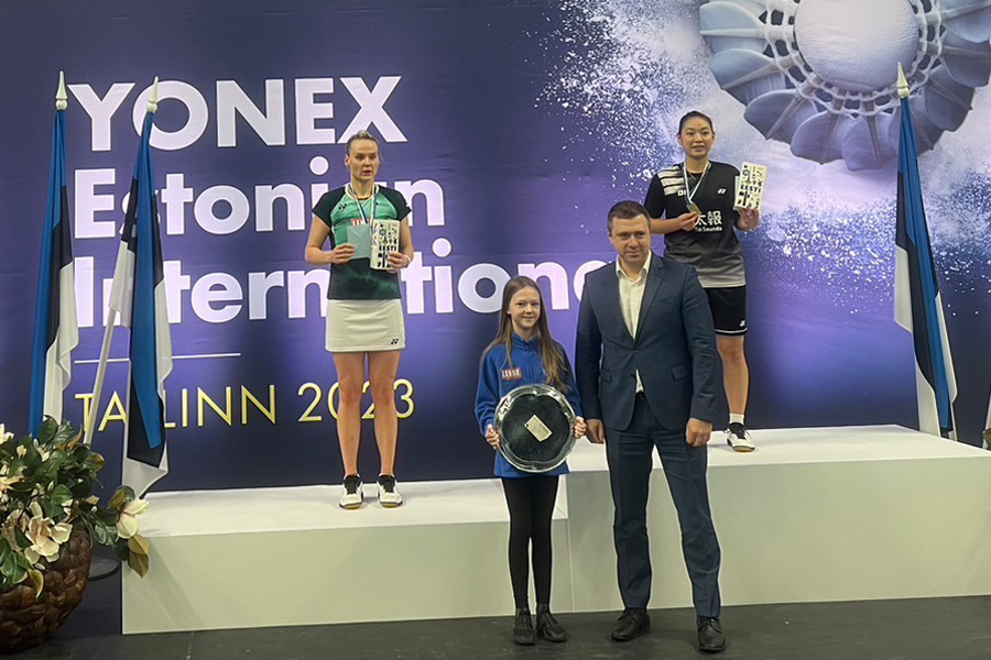運技系黃宥薰(右) 愛沙尼亞國際羽球賽奪生涯首金01圖片